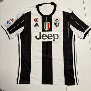 Juventus 2016-2017 Serie A jersey